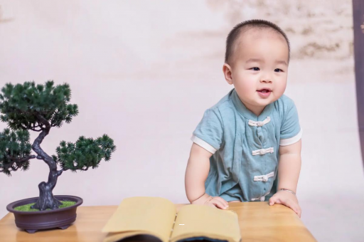 南漳宝宝脸上小白点